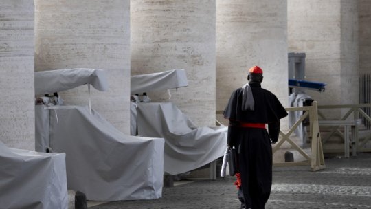 Comunicaţiile telefonice vor fi tăiate la Vatican până la alegerea noului Papă