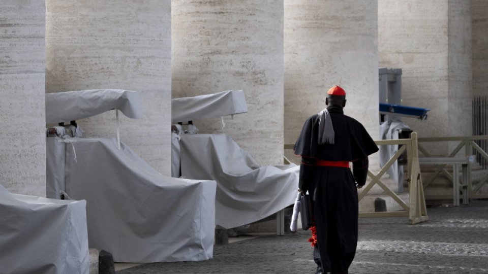 Comunicaţiile telefonice vor fi tăiate la Vatican până la alegerea noului Papă