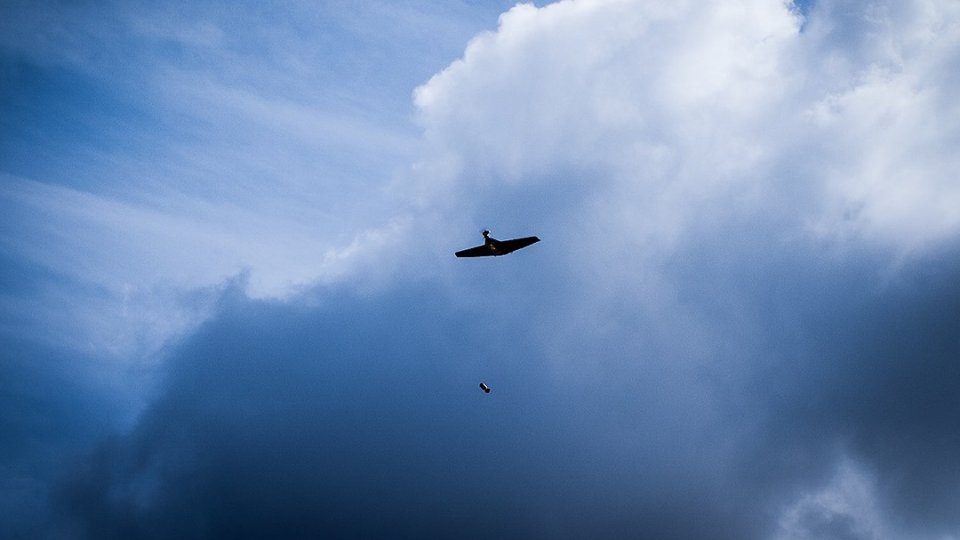 Ucraina anunță că a lovit mai multe avioane într-o bază din centrul Rusiei