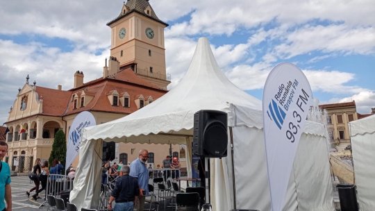 Cărți, viniluri și surprize de vară: Târgul Gaudeamus Radio România animă Brașovul