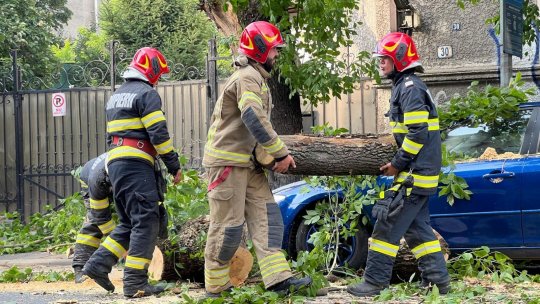Pompierii au avut 50 de intervenții în zona capitalei în urma furtunii