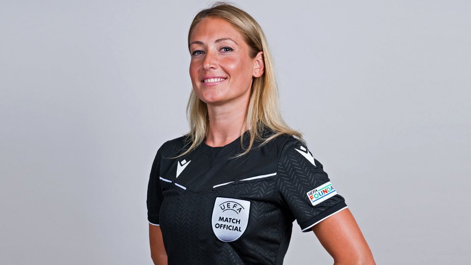 Alina Peșu va arbitra meciul Elveția - Norvegia, la Europeanul de fotbal feminin