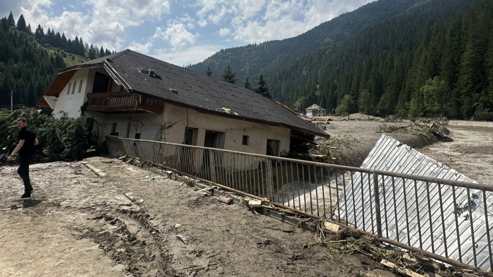 Inundații în Moldova: Trei morți și mii de sinistrați