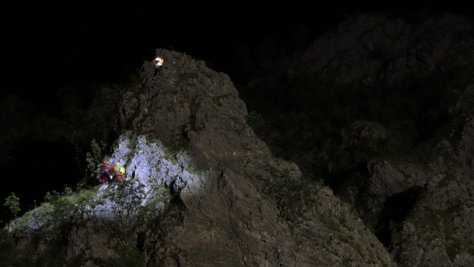 Cinci femei, rătăcite pe un traseu din Băile Herculane, au fost recuperate în siguranță