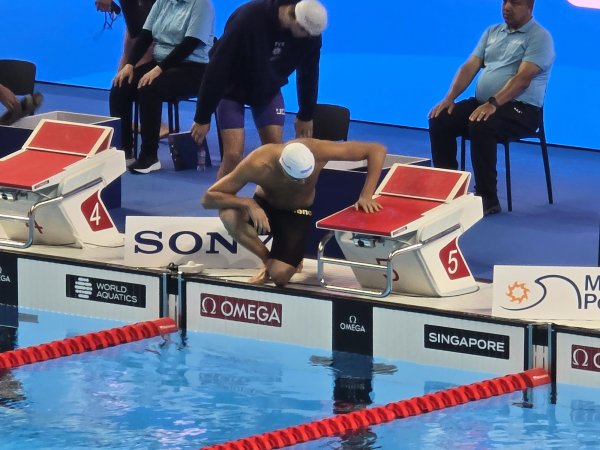CM Singapore 2025: David Popovici înoată în finala cursei regină. Ora de start 14.32