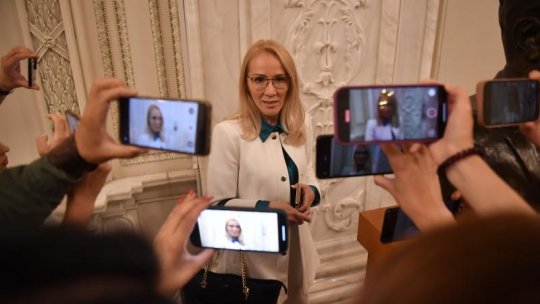 AUR a strâns numărul de semnături necesare pentru depunerea moțiunii de cenzură