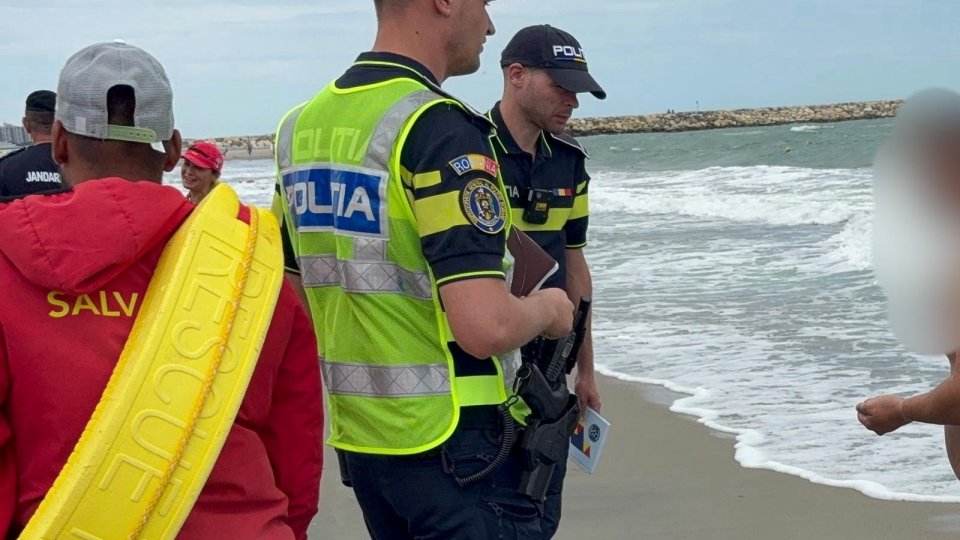 Amenzi pe litoral pentru turiștii care au ignorat steagul roșu