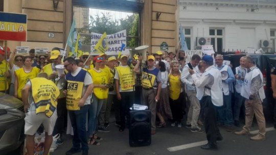 Profesorii ar putea boicota prima zi de școală din noul an de învățământ