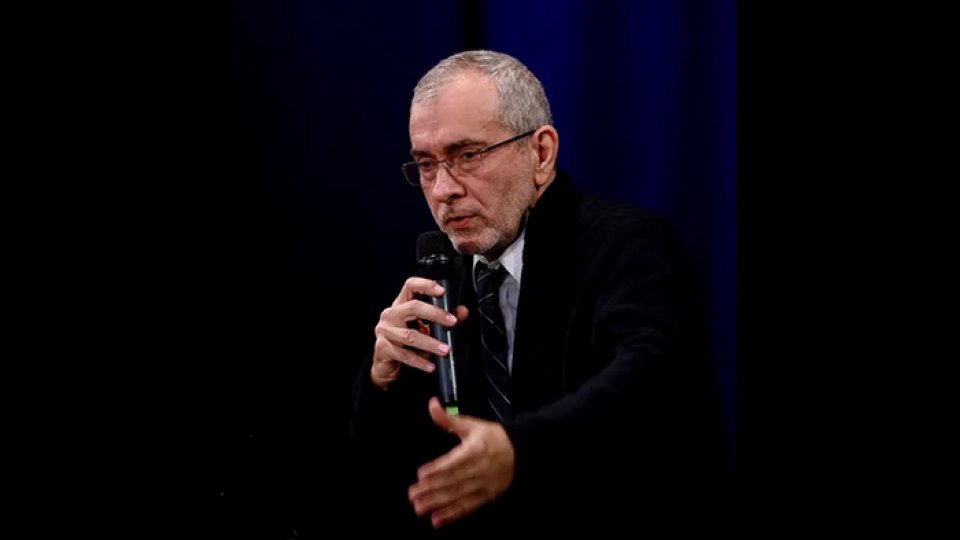„La cumpăna apelor. Intelectualii şi societatea” - partea I