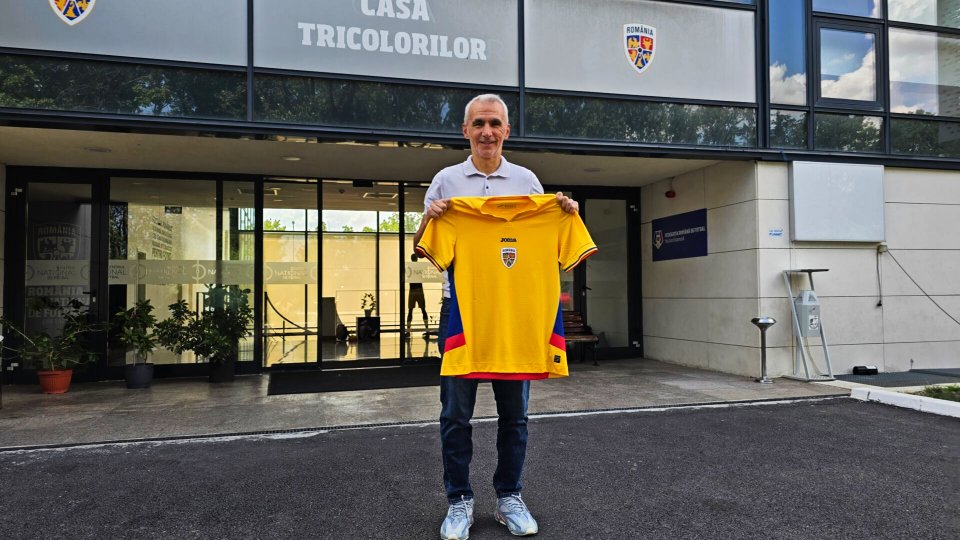 Fotbal: Adrian Iencsi este noul selecționer U20 al României
