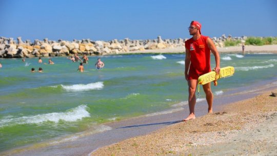 Tot mai multe unităţi de cazare de pe litoralul românesc oferă pachete cu toate mesele incluse