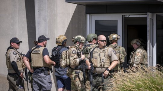 Asasinarea lui Charlie Kirk: Anchetatorii au arma și imagini cu suspectul