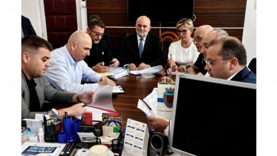 Prime Minister Bolojan and local authorities debate administrative reform