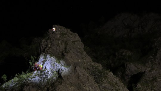 Intervenție Salvamont pentru recuperarea unui turist francez în Bucegi