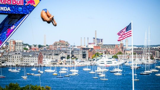 Sărituri în apă: Popovici vicecampion în circuit, iar Preda prinde podium la Boston