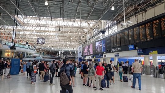 Activitatea aeroporturilor europene revine treptat la normal, după atacul cibernetic din weekend