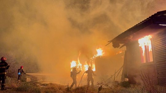 Galați: Incendiu într-o zonă de locuințe a orașului