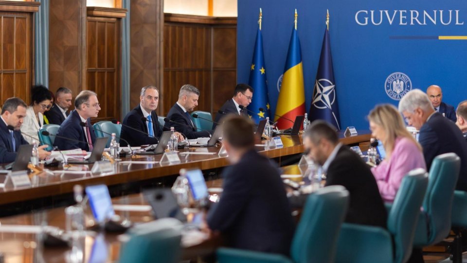 Guvernul aprobă metodologia burselor școlare 2025-2026