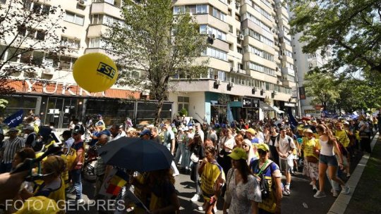 „Marşul Educaţiei”, în desfășurare în centrul Bucureștiului