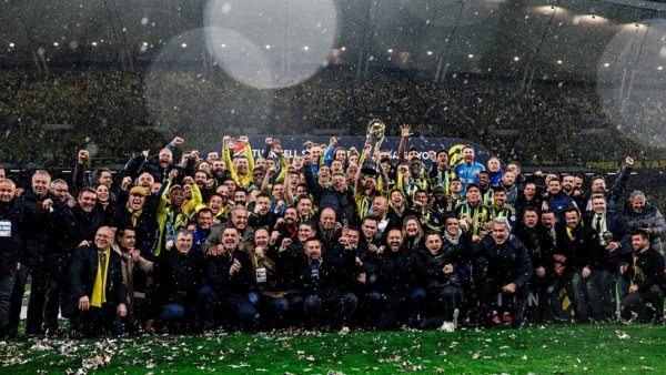 Fenerbahce a învins Galatasaray şi este supercampioana Turciei