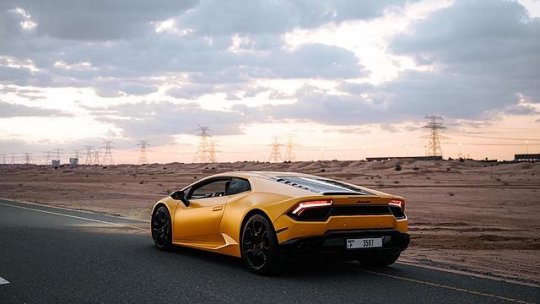 Cumpărătorii de mașini de lux, verificați de fisc