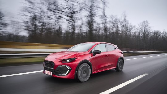 Probă de drum: Renault Clio 6 Esprit Alpine full hibrid 160