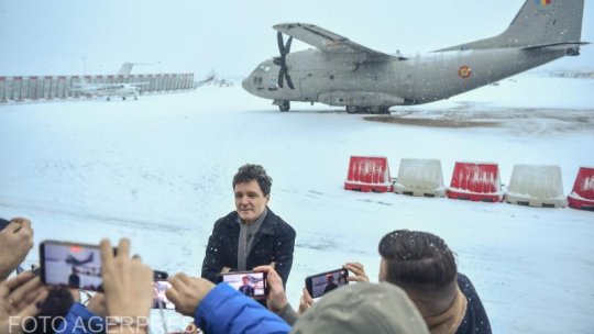 Nicușor Dan, blocat pe aeroportul din Paris din cauza vremii nefavorabile