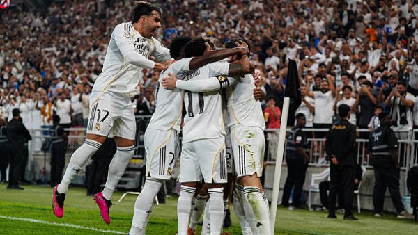 Real Madrid va juca finala Supercupei după 2-1 cu Atletico Madrid