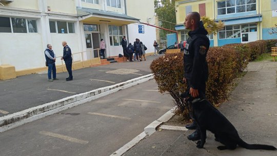 Val de violențe în școlile din Argeș: Prefectul convoacă de urgență autoritățile