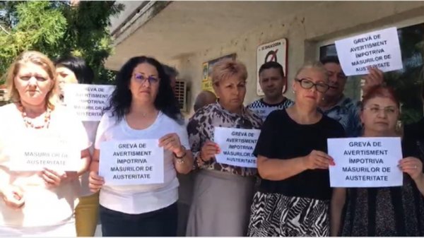 Angajaţii unor primării de comune intră într-o grevă de avertisment de două ore