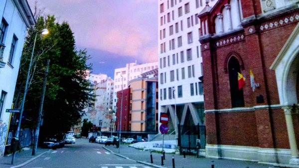 Ciucu: Nu există soluția tehnică prin care efectiv ”Cathedral Plaza” să fie demolată