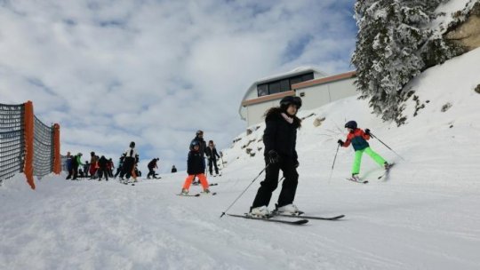 Vacanţă de schi pentru elevii şi preşcolarii din capitală şi alte 22 de judeţe