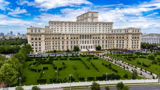 Tuesday, the Romanian Parliament will be illuminated in the colors of the Ukrainian flag