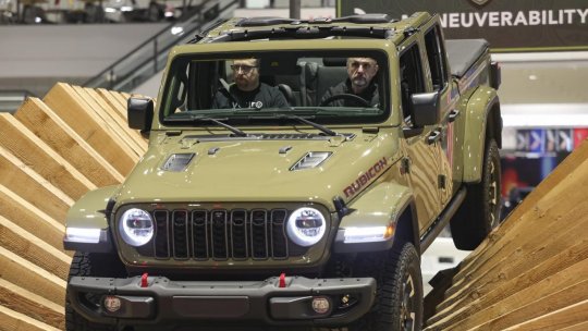 Franța: Constructorul auto Stellantis anunță pierderi masive pe 2025