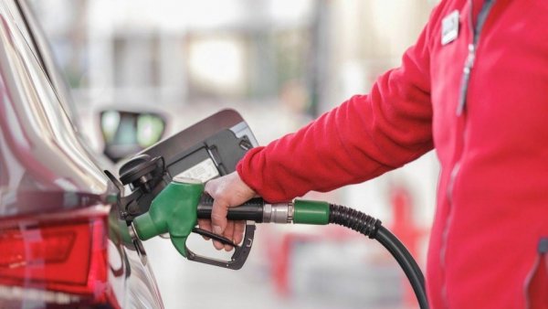 Majorări de prețuri la benzină și motorină