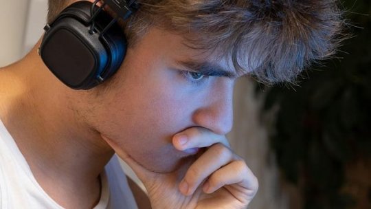 Ura și disprețul „domină tot mai mult mediul online”