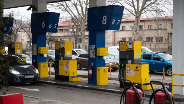 O nouă majorare a preţului motorinei, cu aproape 20 de bani