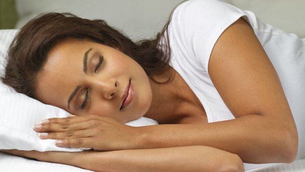 Aproape 40% dintre adulţi se plâng de insomnie