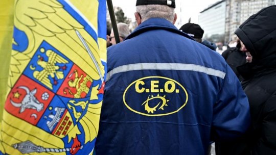 Sute de mineri, marș de protest pe străzile din Târgu Jiu