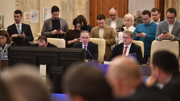 Comisiile reunite de buget-finanţe au reluat dezbaterile asupra bugetului