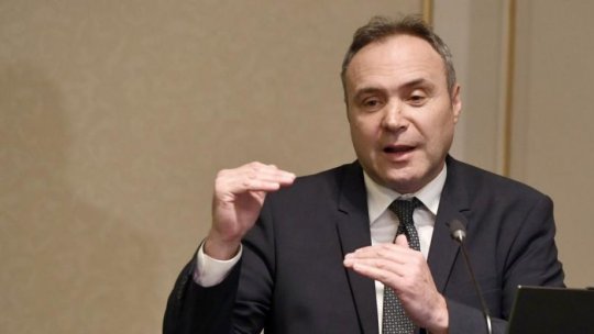 Reducerea accizelor la carburanți va trebui compensată cu tăierea unor cheltuieli deja bugetate