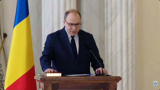 VIDEO: Noul ministru al Educaţiei, Mihai Dimian, a depus jurământul de învestitură