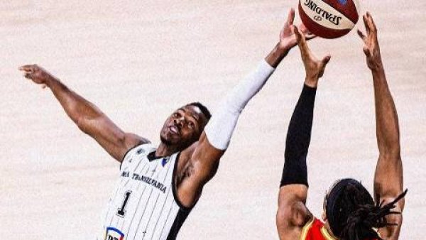 Baschet: U BT Cluj, eşec cu Steaua Roşie Belgrad, în Top 8 din Liga Adriatică