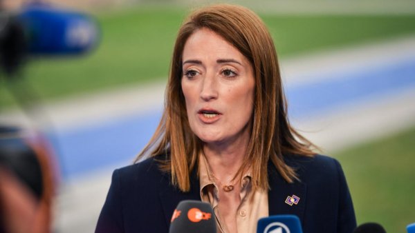 Președinta Parlamentului European: Atacurile Iranului trebuie să înceteze imediat