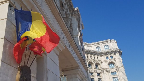 Ședință solemnă la Parlament cu ocazia Zilei Naționale a României