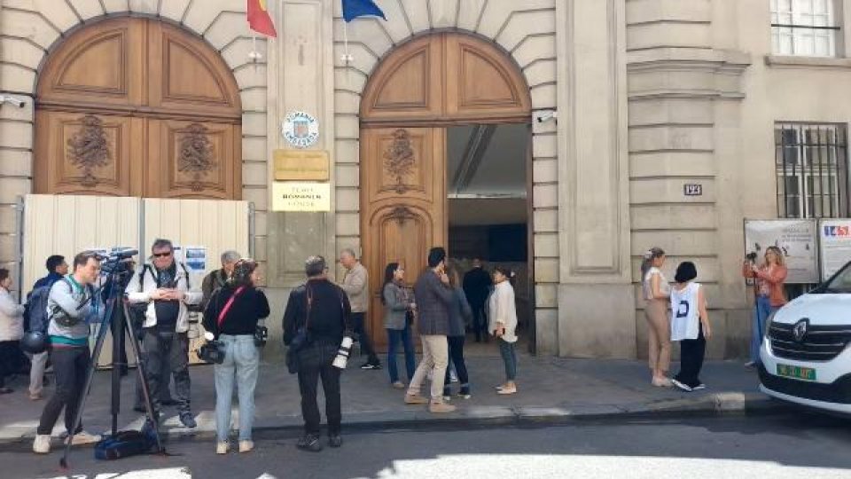 Aproape 220.000 de cetățeni români au votat în prima zi de desfășurare a scrutinului prezidențial în străinătate