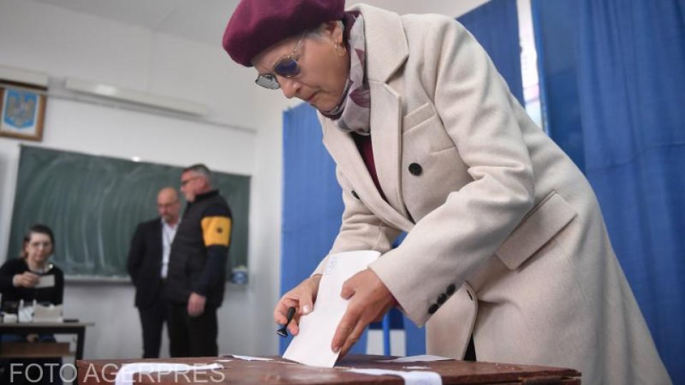 Prezenţă generală la vot de peste 30%, la ora 13.00