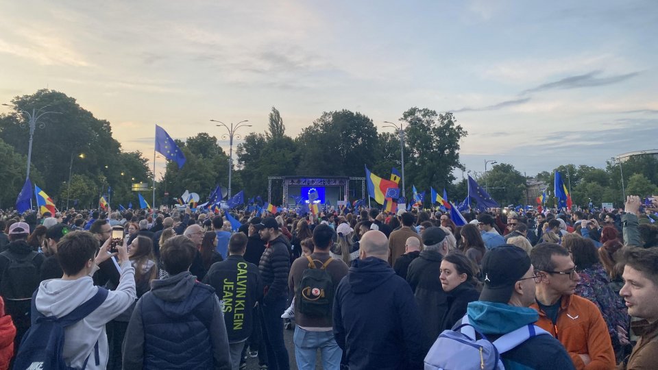 Zeci de mii de români au participat la cel mai mare marş pro-european din ultimii ani