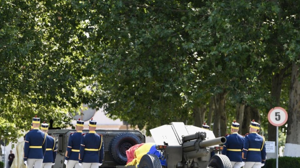 Fostul preşedinte Ion Iliescu a fost condus pe ultimul drum