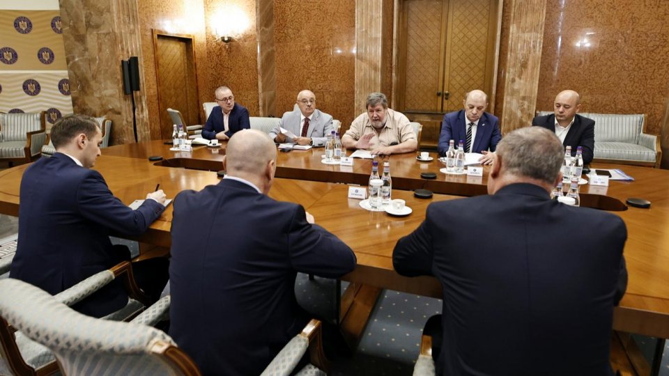 Bolojan a discutat cu sindicatele despre măsurile propuse de guvern